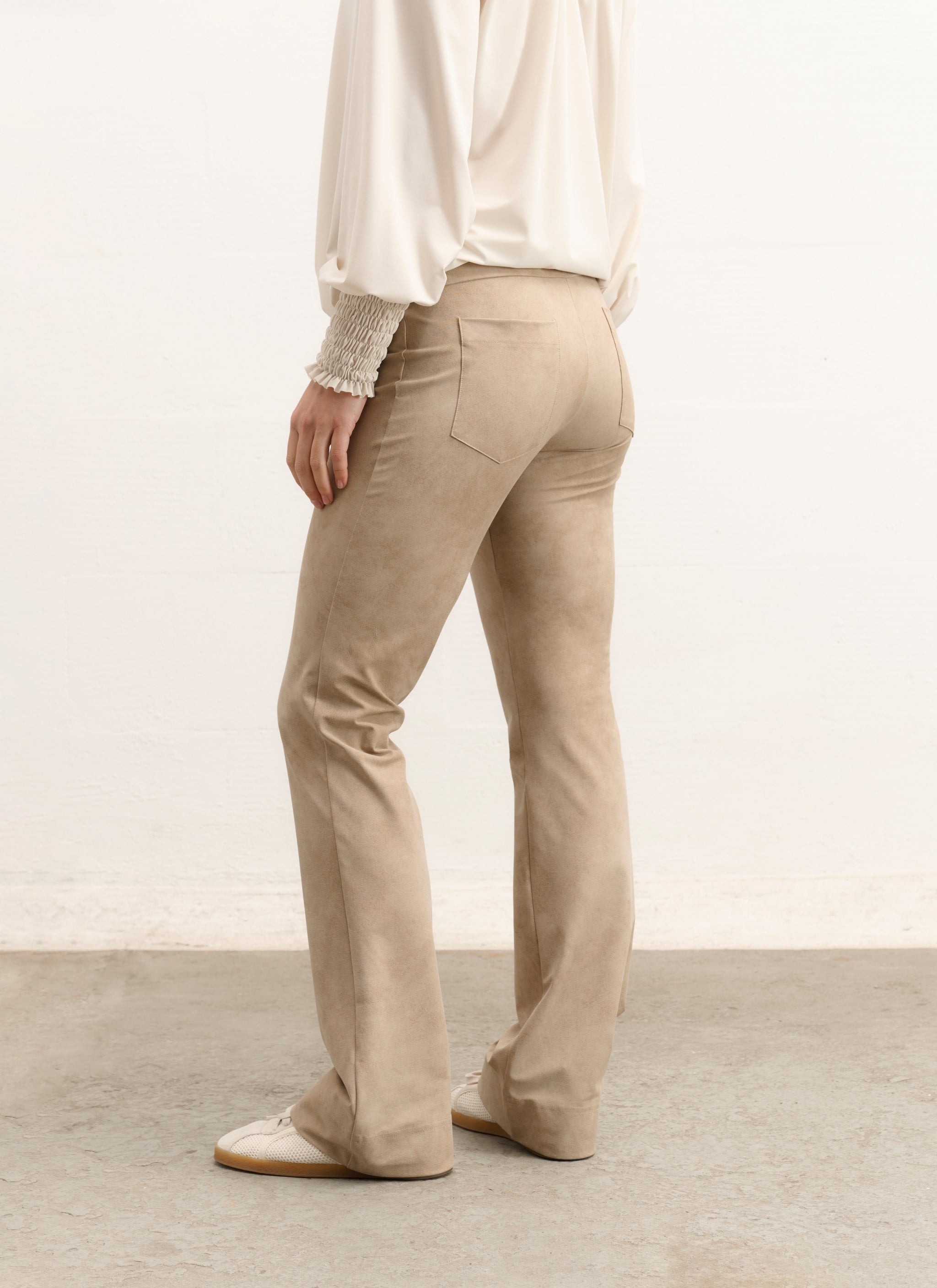 Hose | Reisejersey | Zaya | Sandfarbenes Wildleder