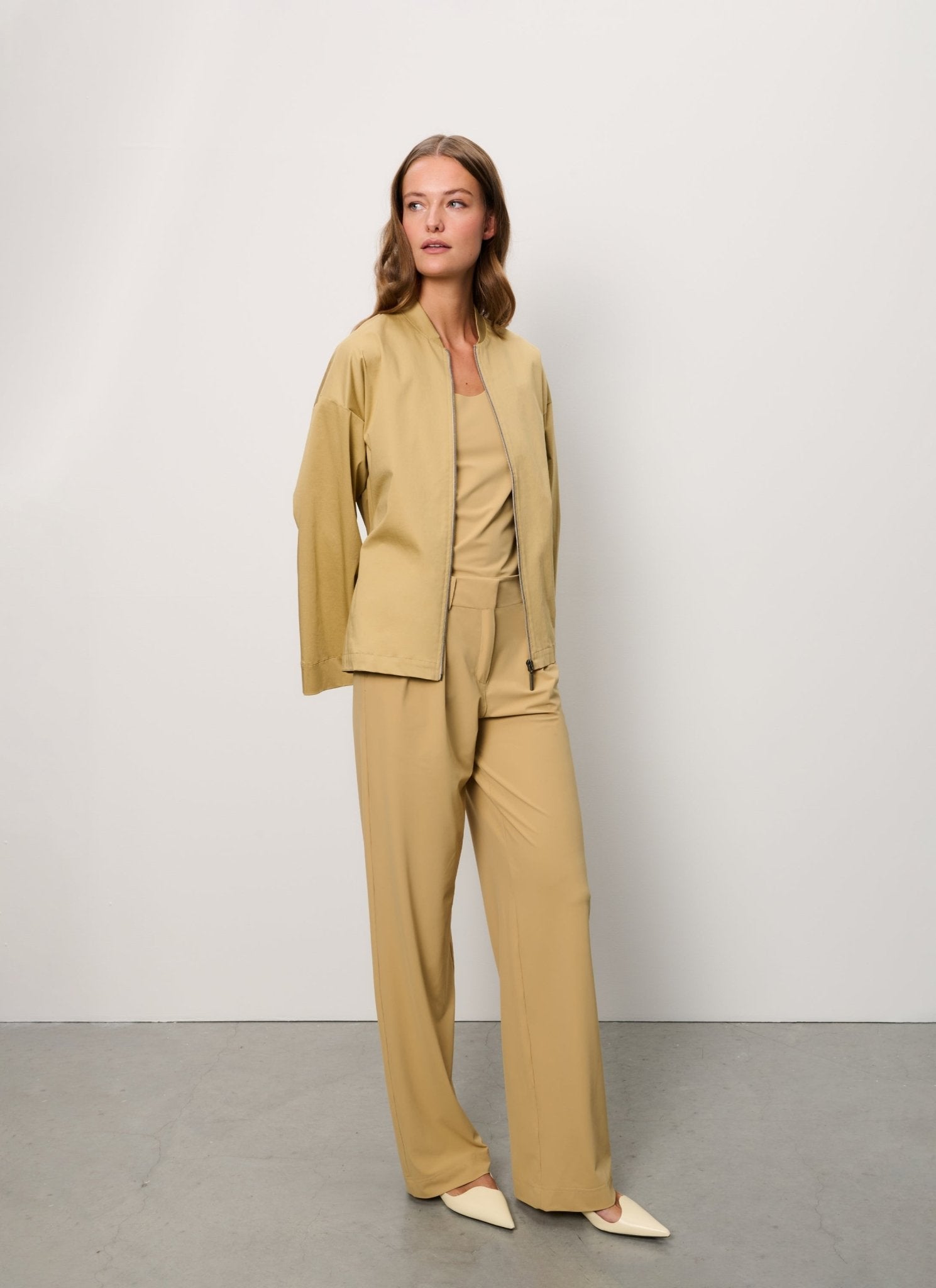 Pants | Regular travel jersey | Namiyo | Safari sand | Japan TKY